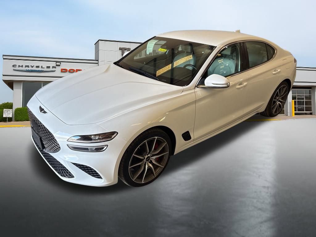Used 2025 Genesis G70 2.5T image 9
