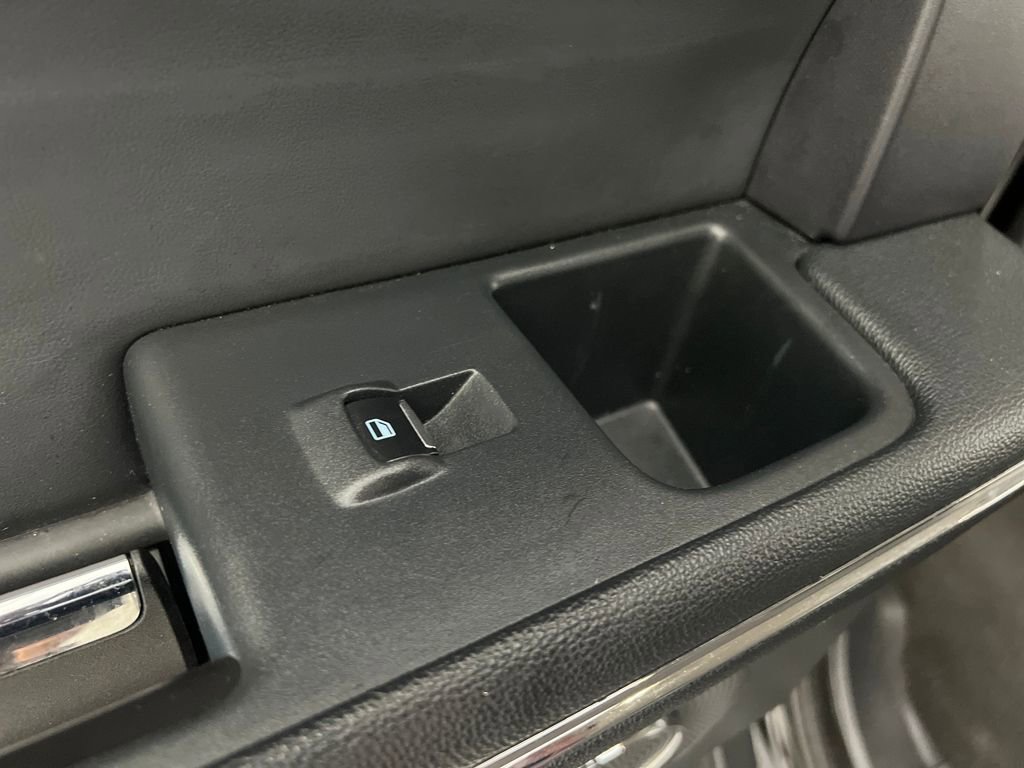 Used 2024 Ford Expedition Max XLT image 17