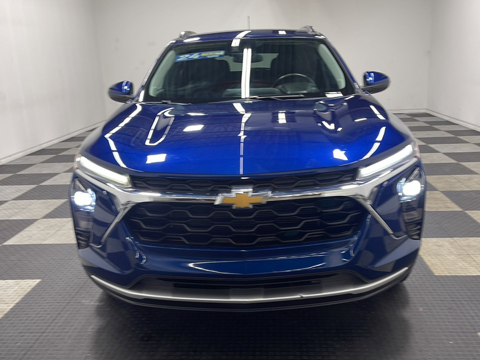 Used 2024 Chevrolet Trax LT w/ Driver Confidence Package FWD image 24