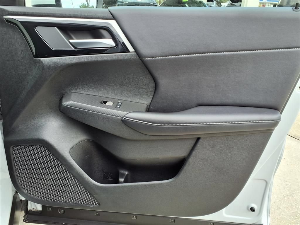 Used 2024 Mitsubishi Outlander SE FWD image 10