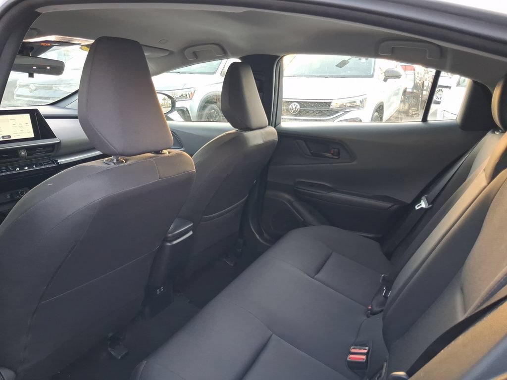 Used 2025 Toyota Prius LE FWD image 10