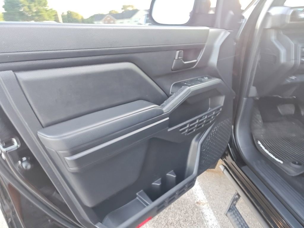Used 2024 Toyota Tacoma SR AWD/4WD image 7