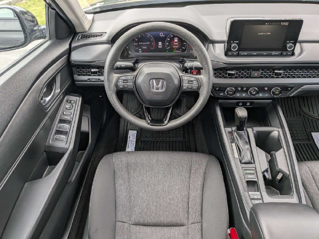 Used 2025 Honda Accord SE image 14