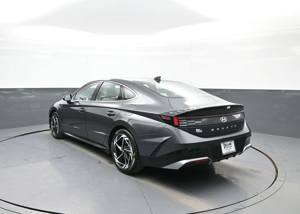 Certified 2025 Hyundai Sonata SEL FWD image 8