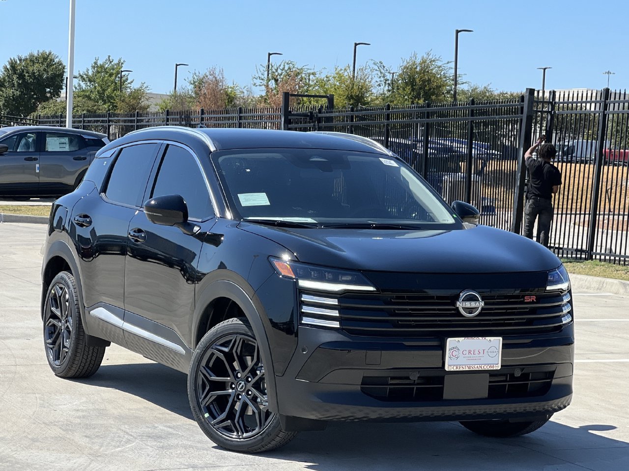 New 2027 Nissan Kicks SR AWD/4WD image 2