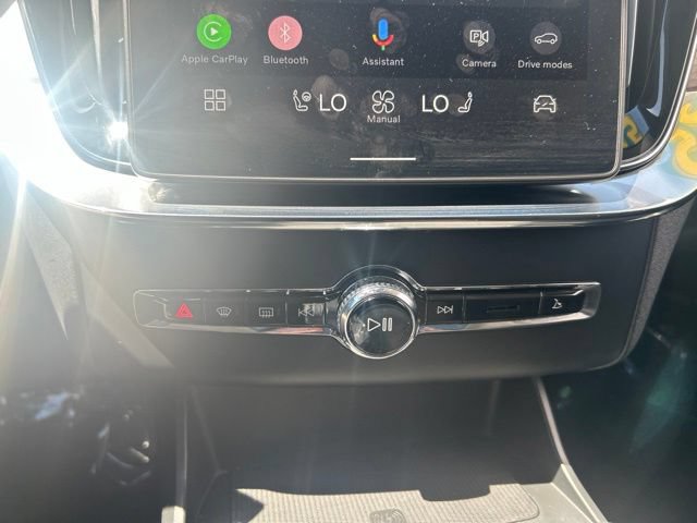 Certified 2025 Volvo XC90 B5 Plus AWD/4WD image 26