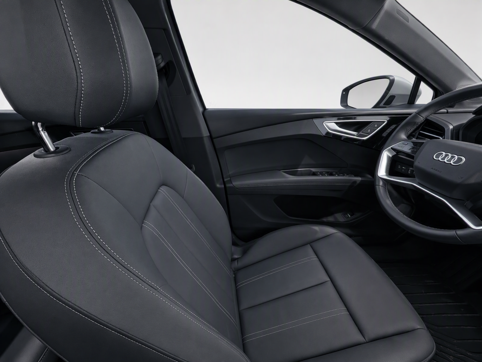 Used 2024 Audi Q4 e-tron Prestige AWD/4WD image 16