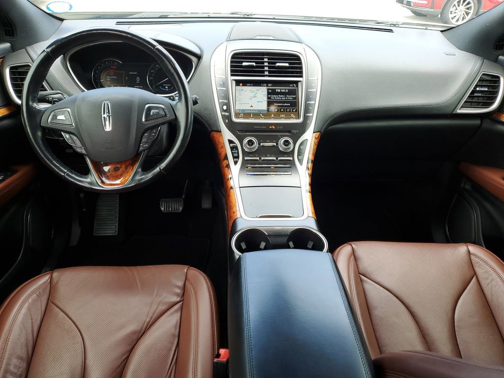 Used 2018 Lincoln MKX Reserve w/ Driver Assistance Package FWD image 14