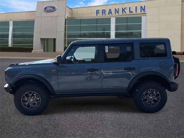 New 2025 Ford Bronco Badlands image 4