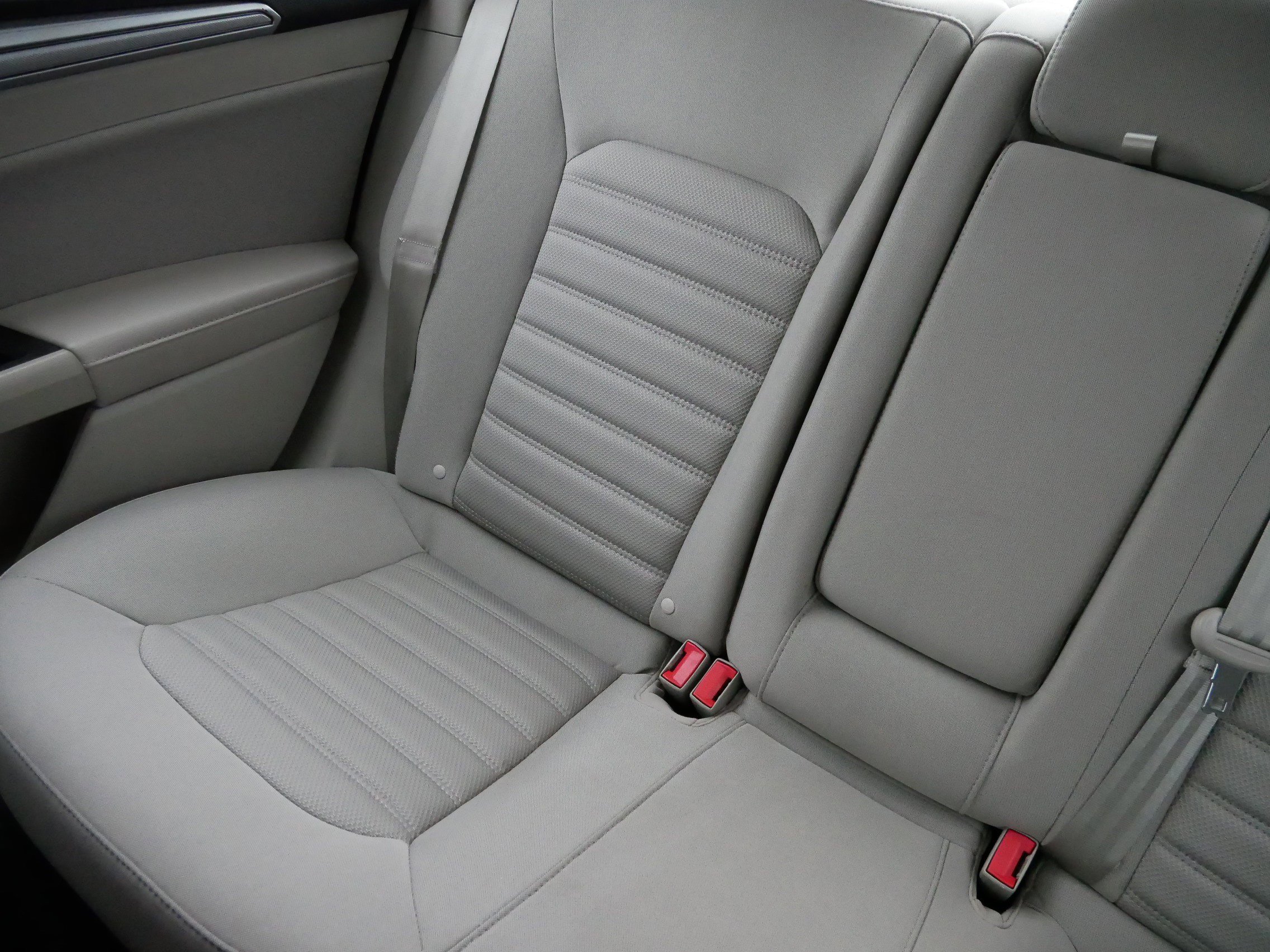 Used 2018 Ford Fusion SE image 12