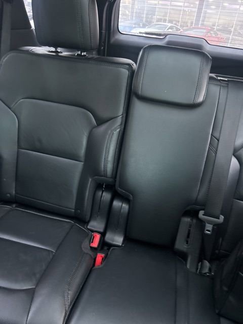 Used 2016 Ford Explorer XLT w/ Equipment Group 202A image 33