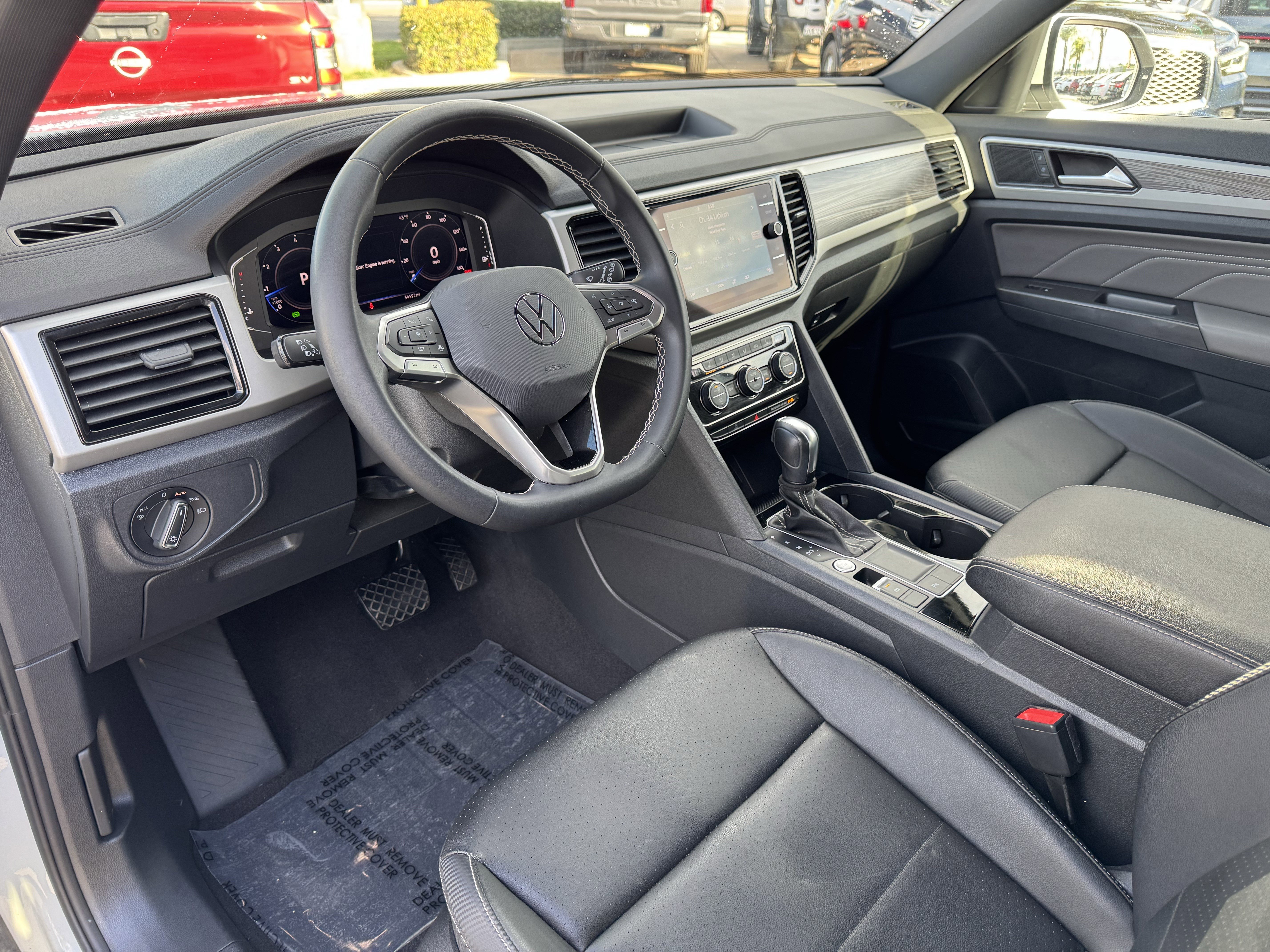 Certified 2023 Volkswagen Atlas Cross Sport SE w/ Black Wheel Package image 17