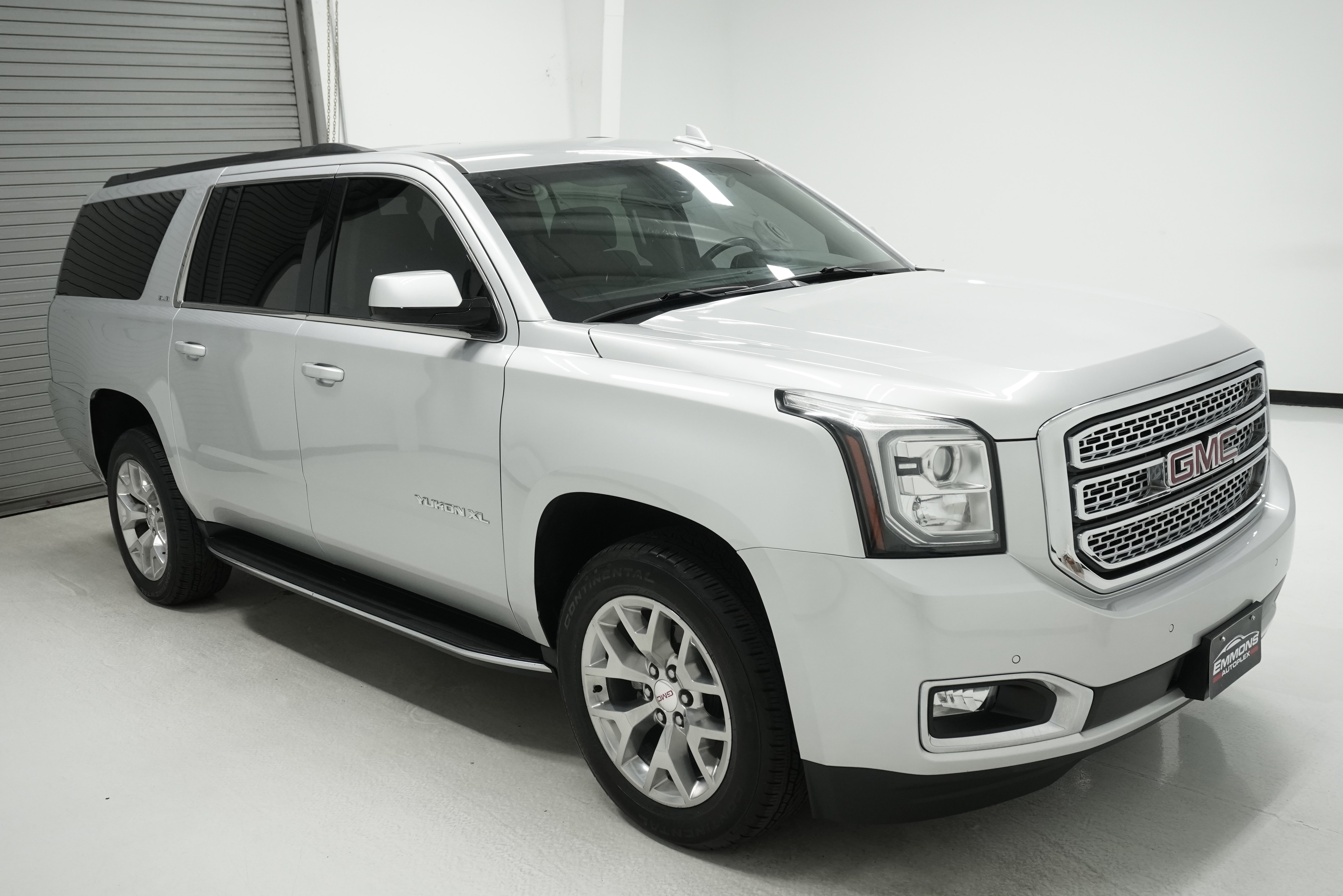 Used 2019 GMC Yukon XL SLE w/ SLE Value Package image 3