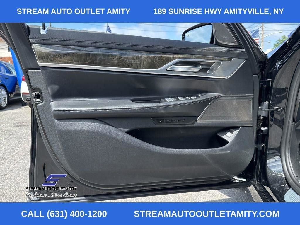 Used 2020 BMW 750i xDrive w/ M Sport Package image 42