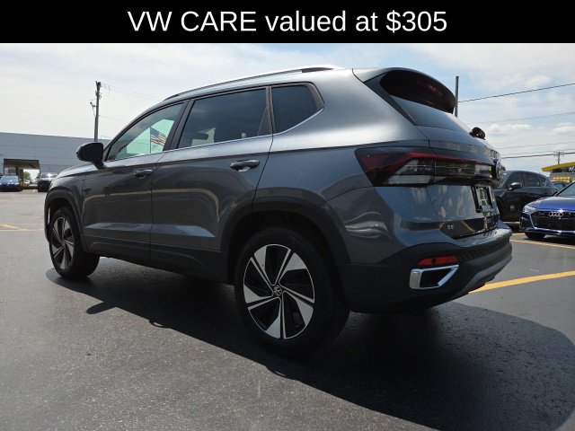 Used 2026 Volkswagen Taos SE w/ Panoramic Sunroof Package AWD/4WD image 6
