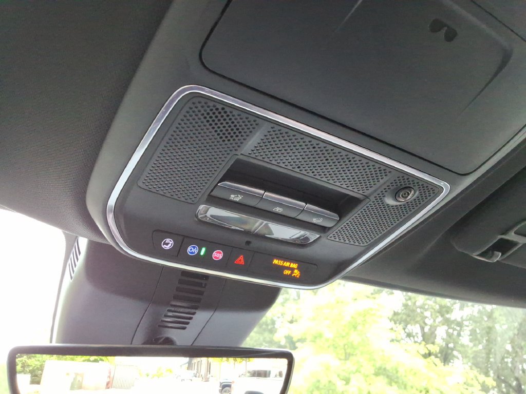 New 2027 Chevrolet Traverse RS FWD image 32