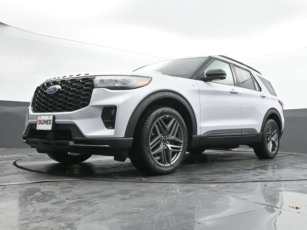 New 2026 Ford Explorer ST-Line w/ ST-Line Street Pack AWD/4WD image 46