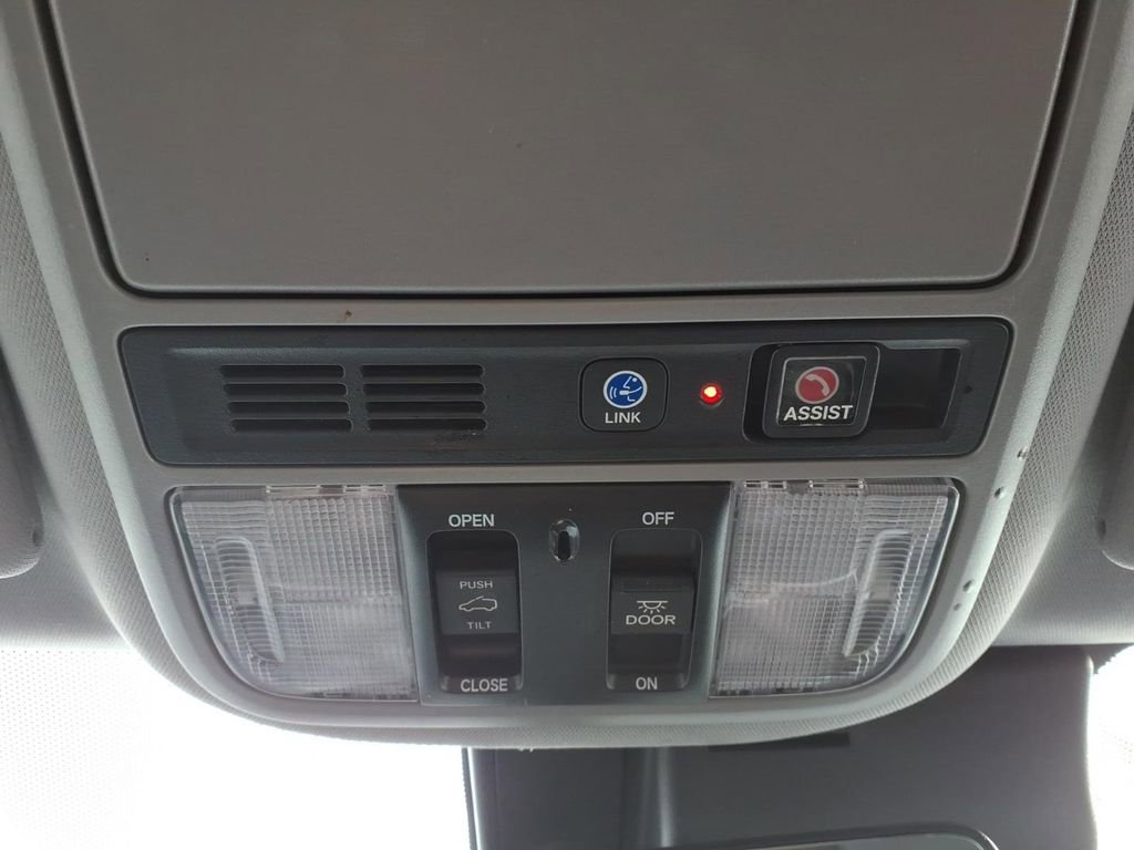 Used 2019 Honda Pilot Touring image 26