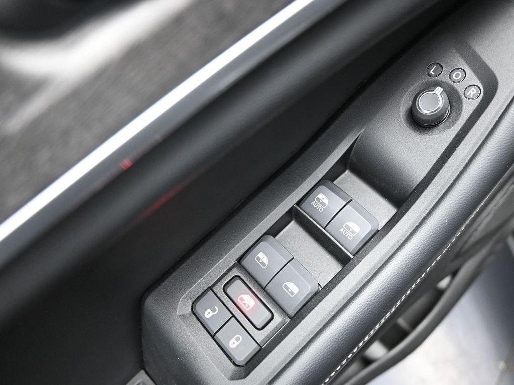 Used 2024 Jeep Grand Cherokee Limited w/ Trailer Tow Package image 22