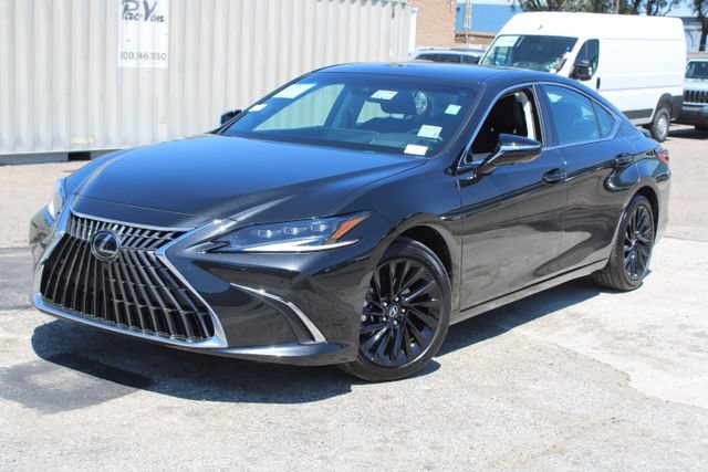 Used 2024 Lexus ES 300h w/ Accessory Package (Z1) FWD image 11