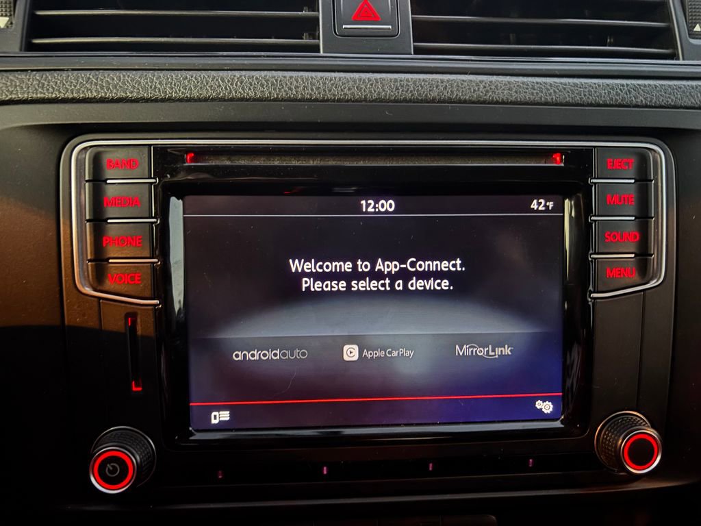 Used 2016 Volkswagen Jetta S image 6