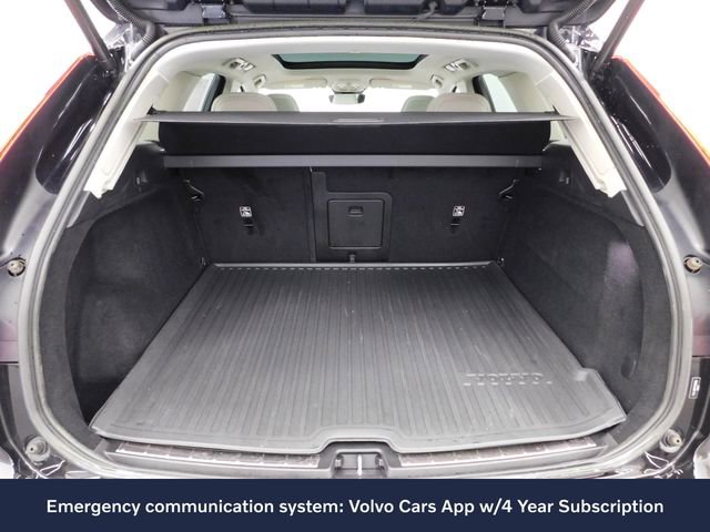 Used 2023 Volvo XC60 B5 Plus w/ Protection Package Premier image 12