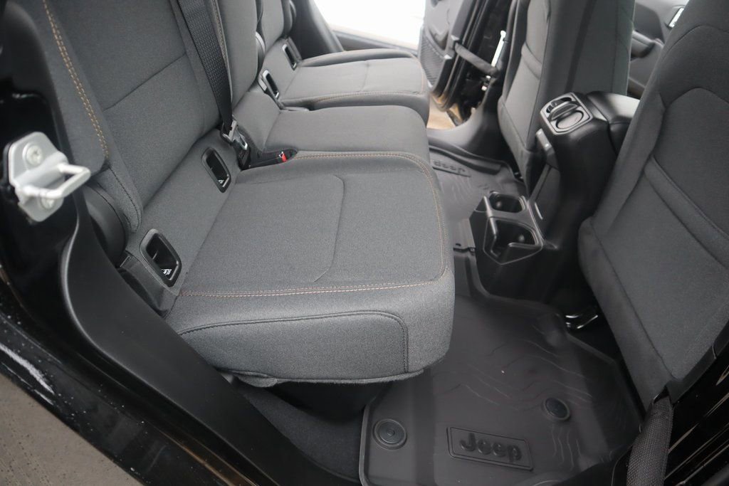 New 2026 Jeep Gladiator Sport image 13