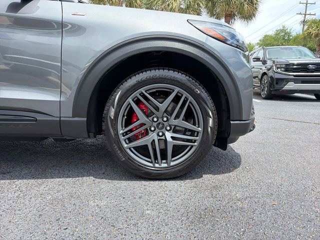 Used 2025 Ford Explorer ST-Line w/ Premium Package AWD/4WD image 32