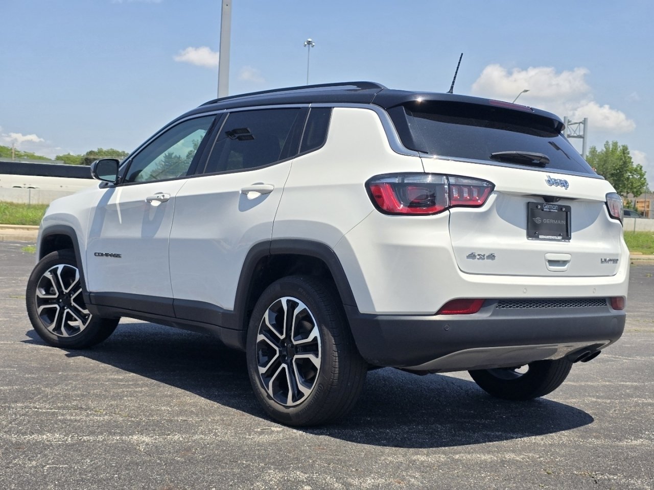 Used 2022 Jeep Compass Limited AWD/4WD image 14