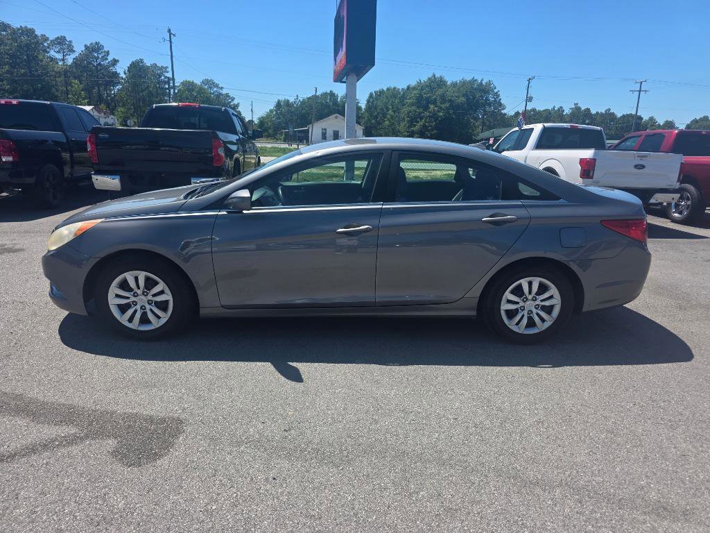 Used 2011 Hyundai Sonata GLS FWD image 2