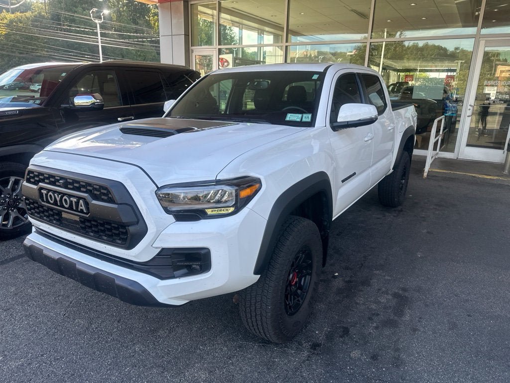 Certified 2022 Toyota Tacoma TRD Pro AWD/4WD image 3