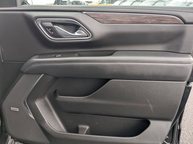 Used 2021 Chevrolet Suburban LT w/ Rear Media and Nav Package image 40