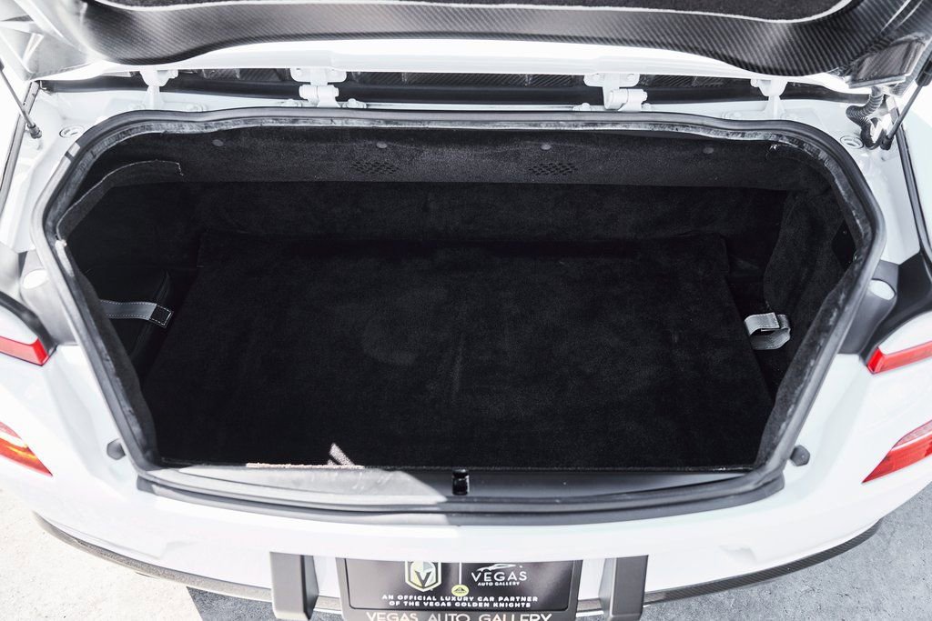 Used 2017 Aston Martin Vanquish S image 29