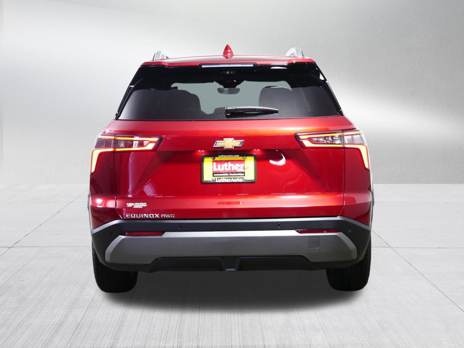 Used 2025 Chevrolet Equinox LT w/ Convenience Package II AWD/4WD image 6