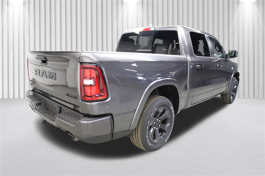 New 2026 RAM 1500 4x4 Crew Cab image 3