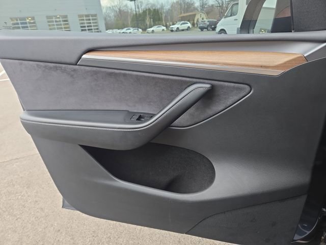 Used 2022 Tesla Model Y Performance image 28