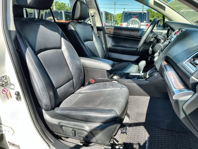 Used 2017 Subaru Outback 2.5i Limited AWD/4WD image 28