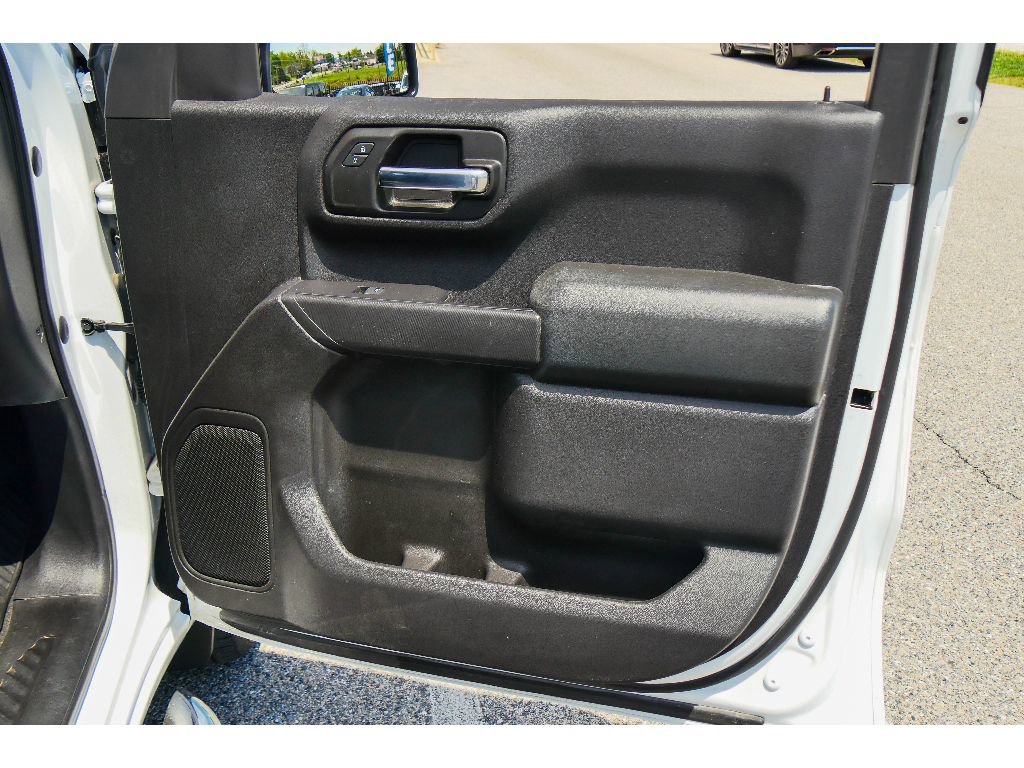 Used 2019 Chevrolet Silverado 1500 Custom w/ Custom Value Package AWD/4WD image 15