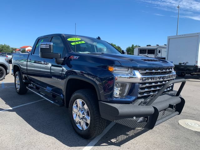 Certified 2022 Chevrolet Silverado 3500 LTZ w/ LTZ Plus Package AWD/4WD image 4