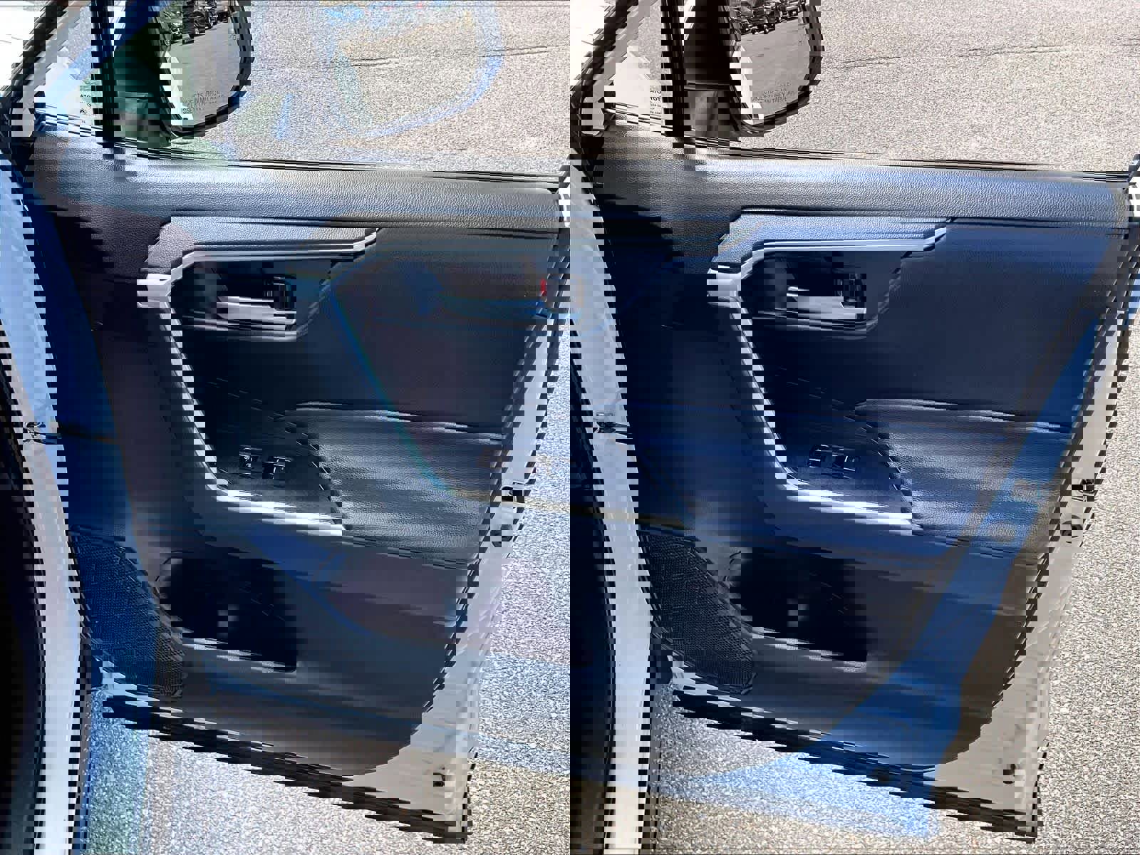 Used 2024 Toyota RAV4 XLE FWD image 12