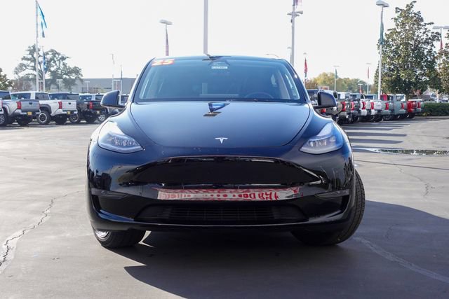Used 2025 Tesla Model Y Long Range image 3