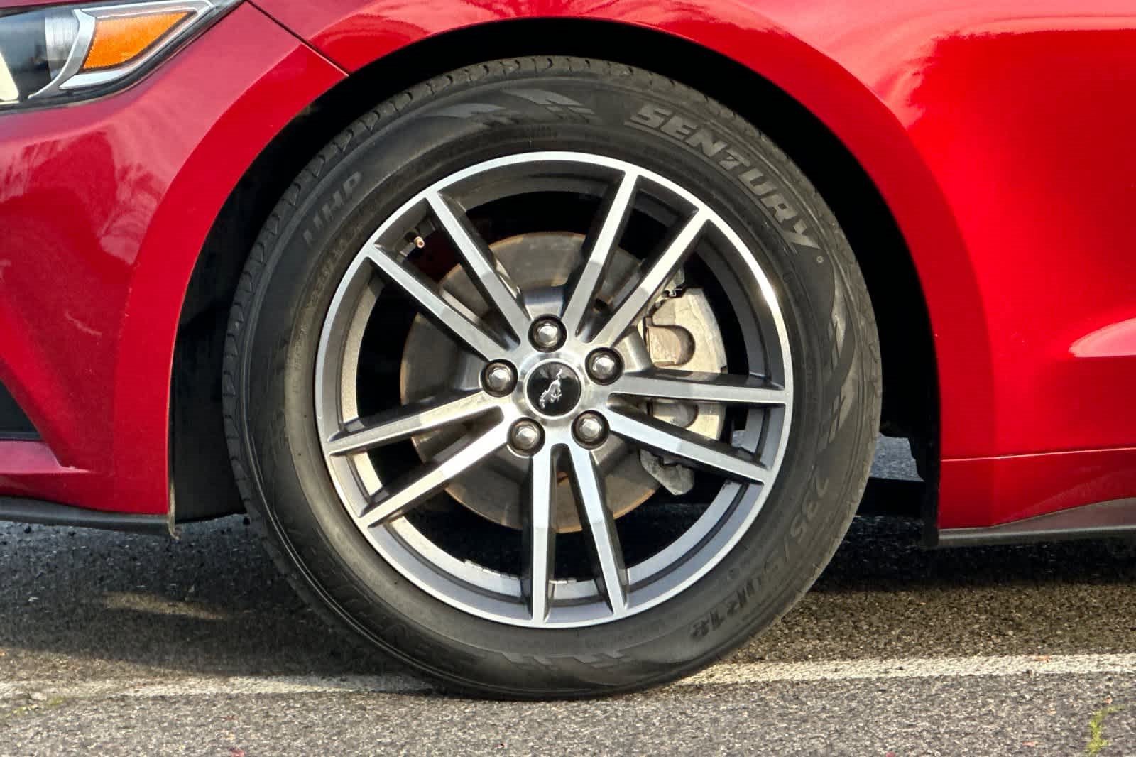 Used 2016 Ford Mustang Coupe image 24