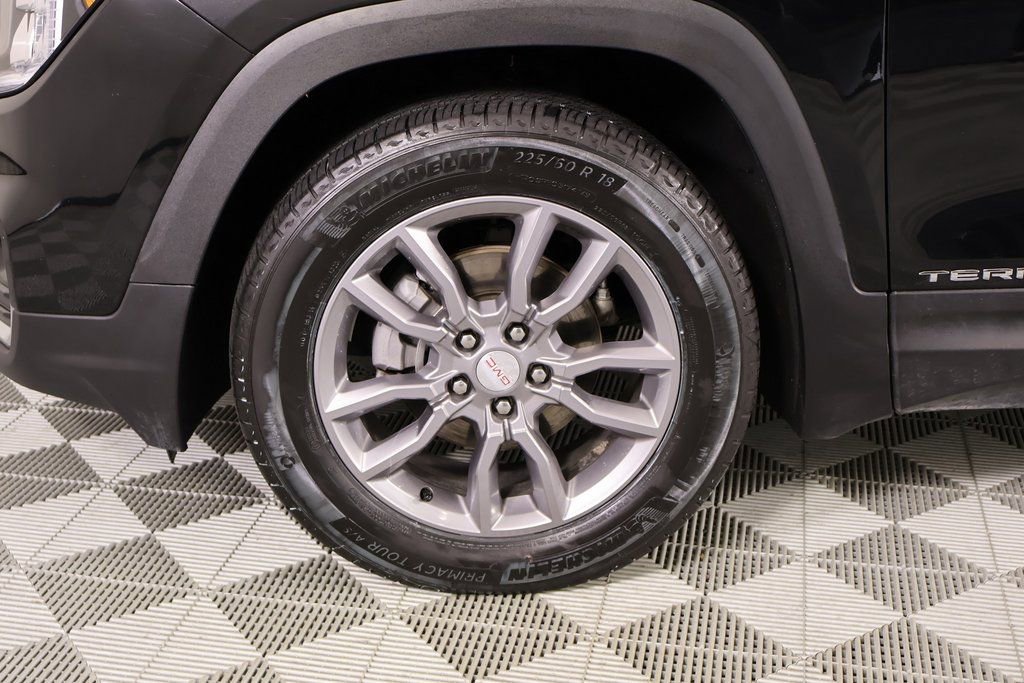 Used 2024 GMC Terrain SLT image 16