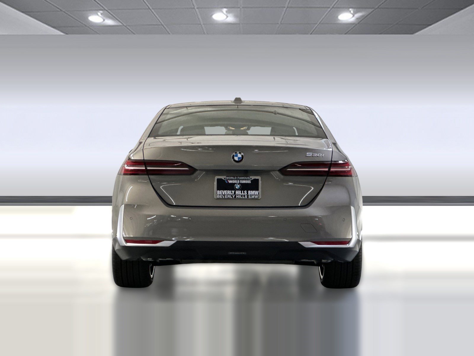 Used 2026 BMW 530i w/ Premium Package RWD image 9