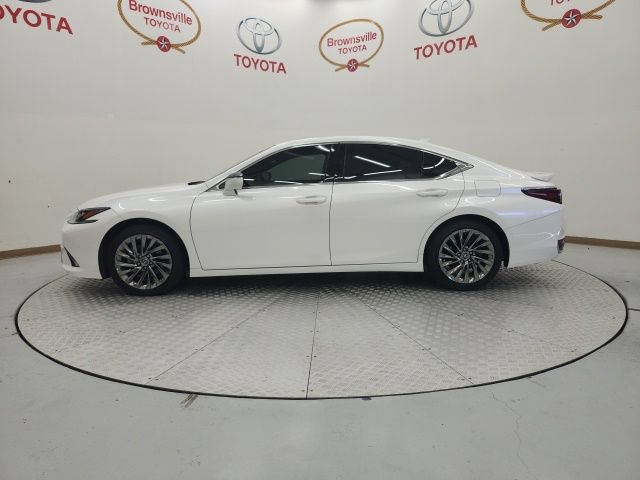 Used 2025 Lexus ES 300h Ultra Luxury FWD image 5