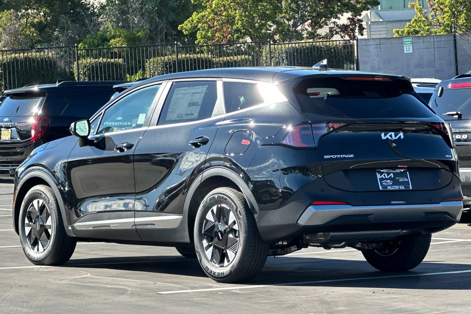 New 2027 Kia Sportage LX FWD image 6