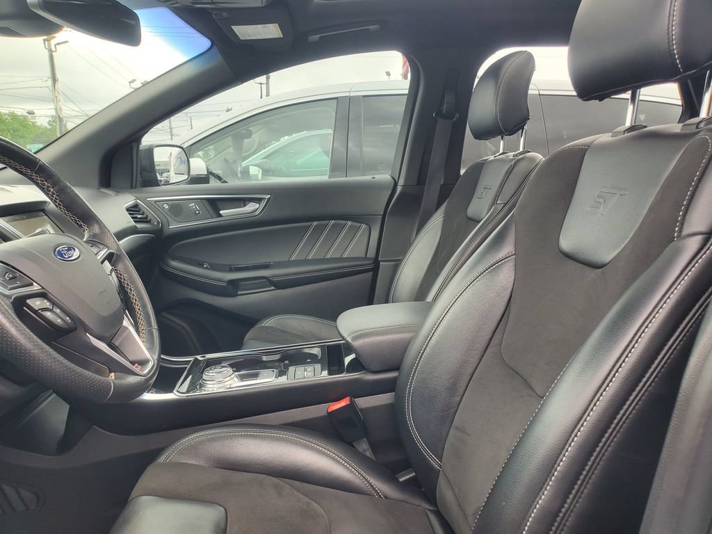 Used 2019 Ford Edge ST w/ Equipment Group 401A AWD/4WD image 6
