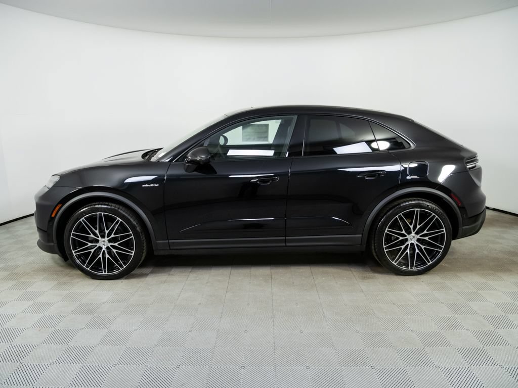 New 2026 Porsche Macan 4 Electric AWD/4WD image 2