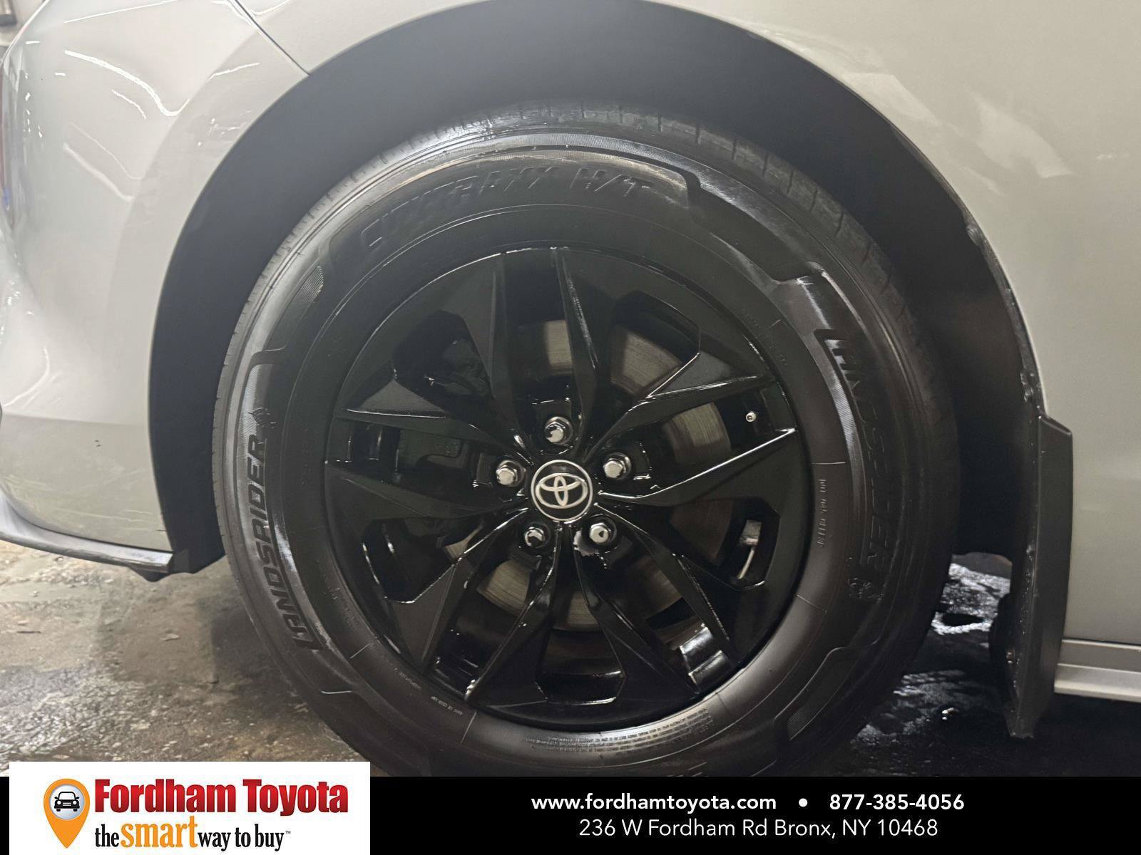 Used 2021 Toyota Sienna LE FWD image 9