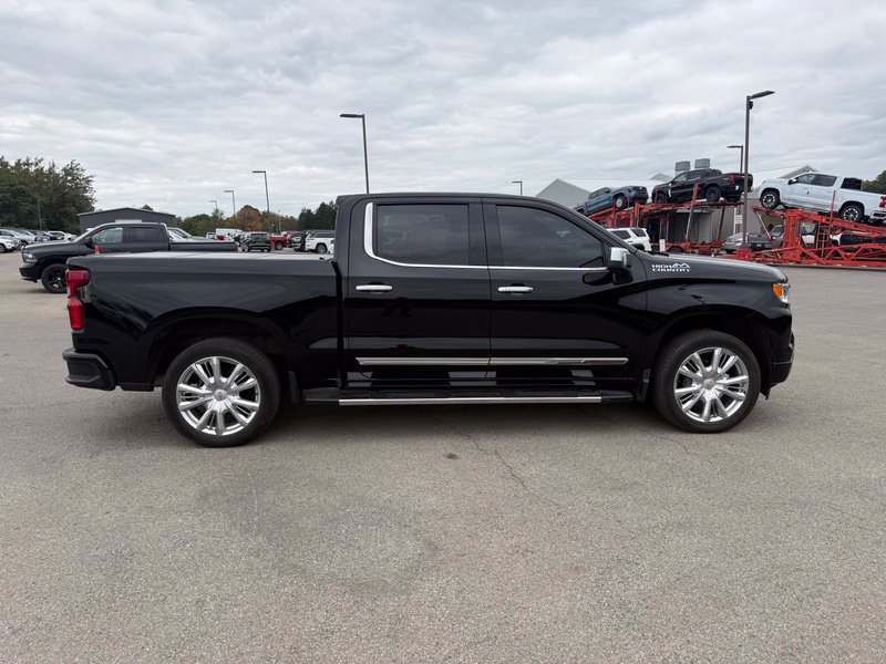 Used 2022 Chevrolet Silverado 1500 High Country w/ High Country Premium Package AWD/4WD image 17